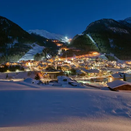 Gasthof Alt Paznaun Konukevi *
